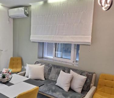 Permet Apartment | Celeste Guest House