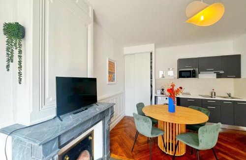 Saint-Fons Apartment | Celestine - appartement 4 personnes - check in h24 - wifi