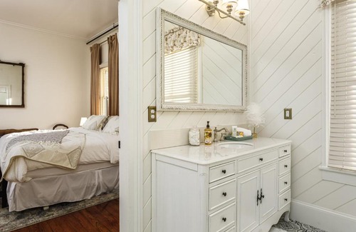 Downtown Bed & Breakfast | Celestine Bed and Breakfast