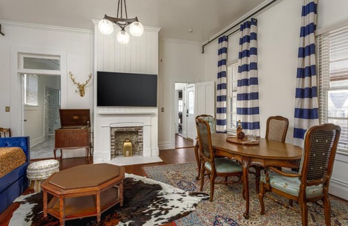 Downtown Bed & Breakfast | Celestine Bed and Breakfast