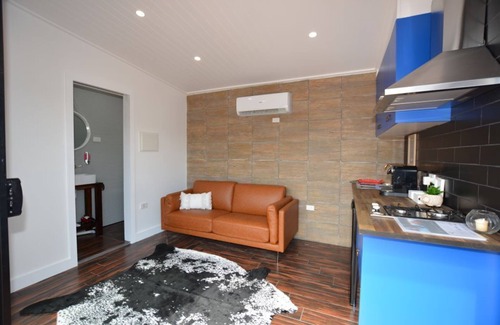 Grattai Cabin | Celestine - Cosy 1 bedroom , eco-friendly cabin with stunning natural surrounds.