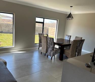 Mookgopong House | CELONIA VILLA Euphoria 442