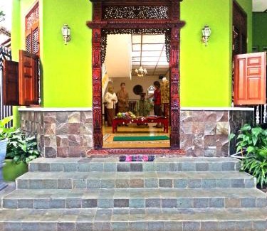 Laweyan House | Cempaka Inn Syariah