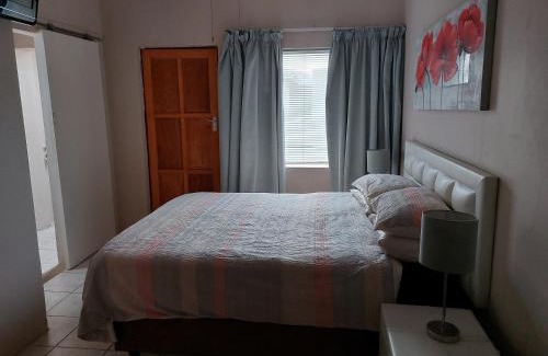 Nahoon Apartment | Cenikma Guest Suites - Family Room 1