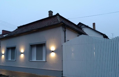 Becej Apartment | Cent-room apartman Ada