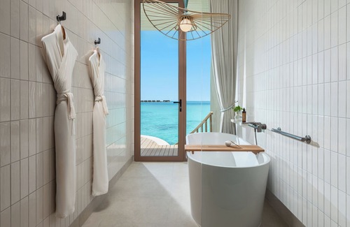 Farukolhufushi Island Resort | Centara Grand Lagoon Maldives