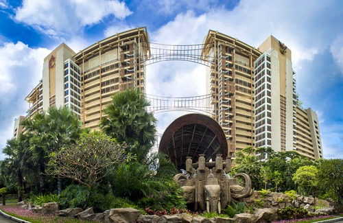 North Pattaya Hotel | Centara Grand Mirage Beach Resort Pattaya (SHA Extra Plus)