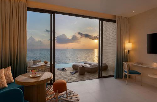 Farukolhufushi Island Resort | Centara Mirage Lagoon Maldives