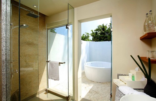 Giravaru Resort | Centara Ras Fushi Resort & Spa Maldives - Adults Only