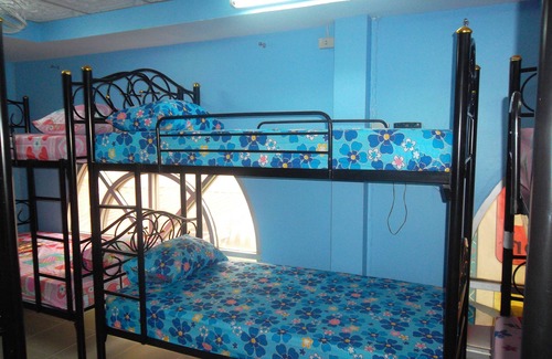 Bang Rak Hotel | Centaur Inn