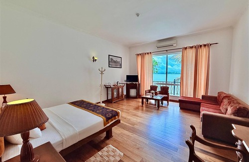 Embilipitiya Hotel | Centauria Lake Resort