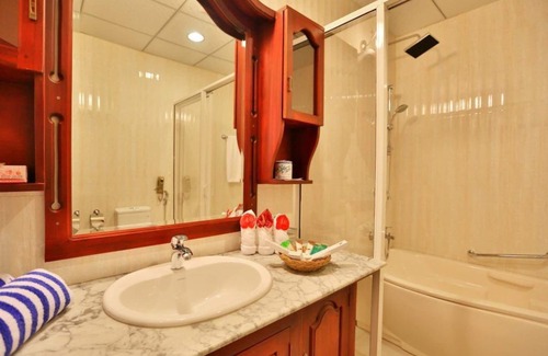 Embilipitiya Hotel | Centauria Lake Resort