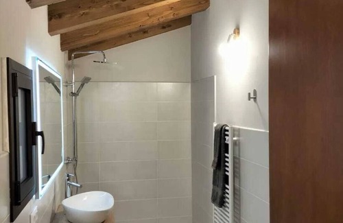 Ivars D'Urgell Cottage | Centennial farmhouse with views of the natural area of l'Estany d'Ivars i Vila-sana!