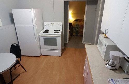 Kindersley Hotel | Centennial Motel