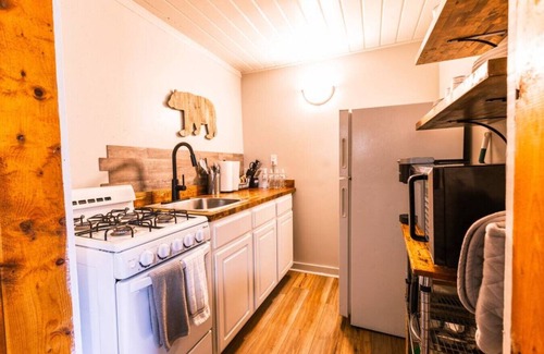 Centennial Apartment | Centennial stay perfect for families!