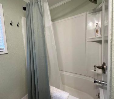 Arlington House | Centennial Trail Cottage