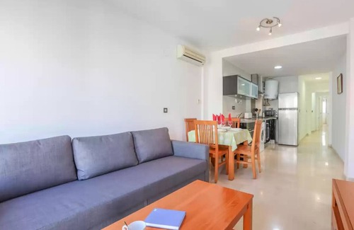 Dos Hermanas Apartment | Center: 1 room