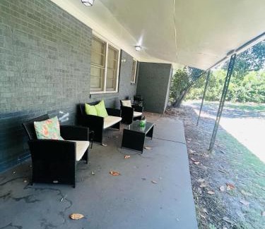 Columbus House | Center City Family Getaway