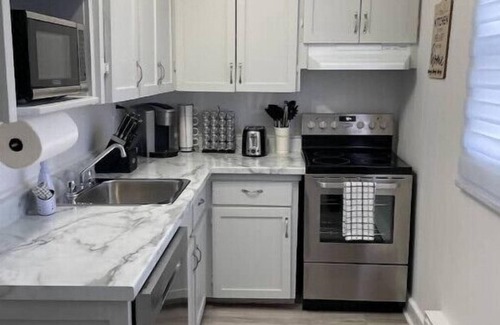 Terra Nova House | Center City with Recent Renosn(King & Double Beds)