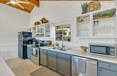 Smithville House | Center Hill Lake Chalet with lake view!