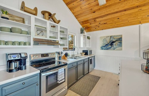 Smithville House | Center Hill Lake Chalet with lake view!