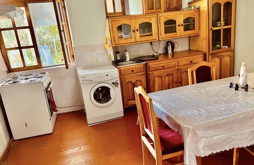 Ismailli House | Center of City of Ismayilli Bag Evi Family/Pet Friendly Townhouse