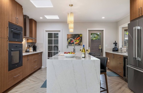 Kailua House | Center of Kailua Bay! Licensed Beach Front Rental #1990/NUC-1774,1775