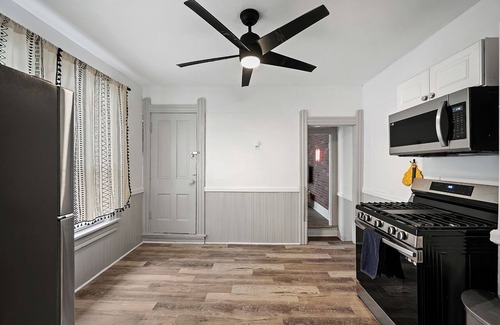 Little Italy Apartment | Center of Little Italy #4