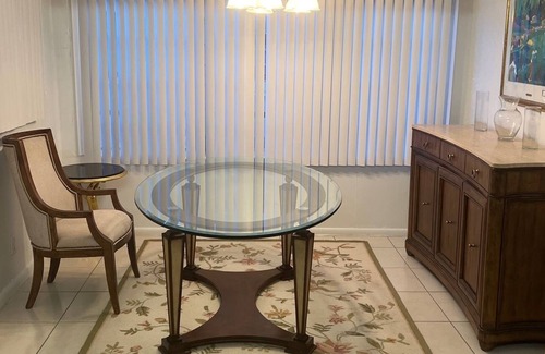 Providencia Park House | Center of Paradise 7 Bed 5.1 Bath in Downtown WPB