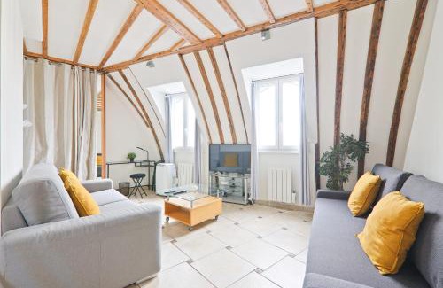 Strasbourg -Saint-Denis Apartment | Center of Paris Luxurious Studio Apartment Free NetFlix