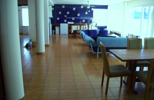 Ortiga Villa | Center Portugal, 3 min walk to the Tagus, 10 min drive to the beach.