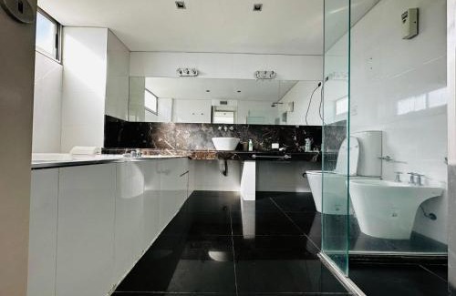 La Plata Apartment | Center Suites con terraza privada