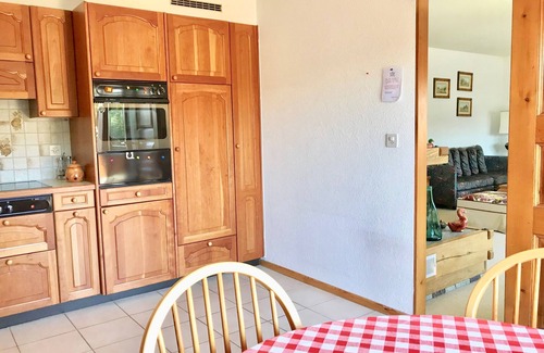 Montana House | Center town - Private Garage - Access to ski lifts