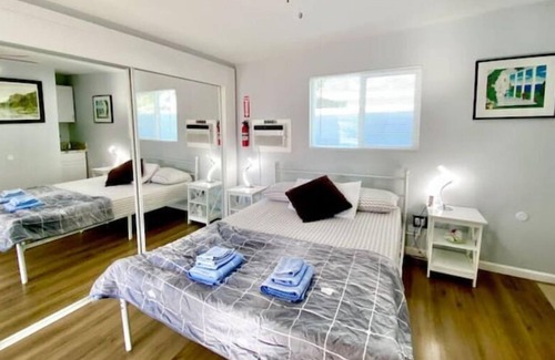 Chinatown Apartment | Center Vegas casita Bedroom