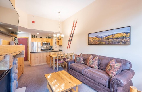 Copper Mountain Village Condo | Center Village One Bedroom, Free Wifi, Free Underground Parking