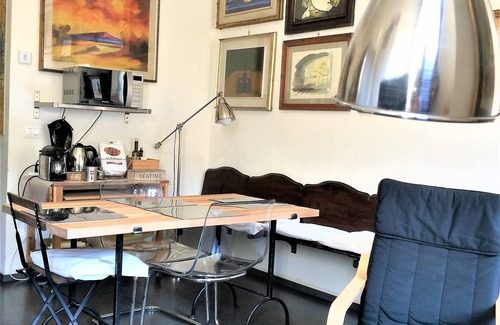 Parma City Centre Apartment | Center, wi-fi, air-conditioned, utilities room and bathroom linen cleaning included.