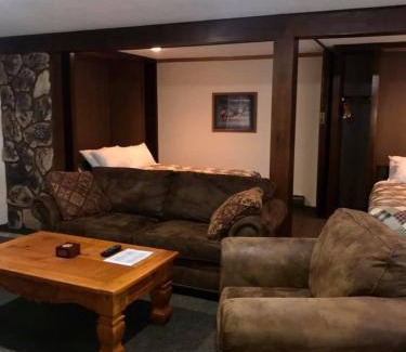 Tomahawk Hotel | Centerstone Resort Lake-Aire