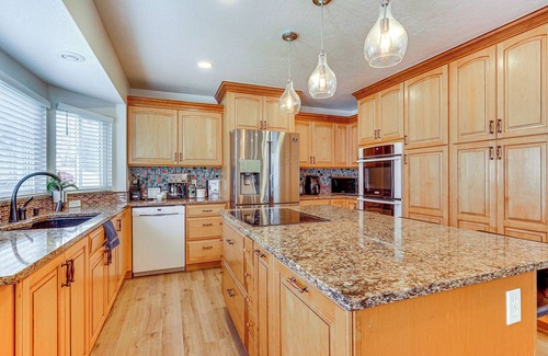 Centerville House | Centerville Family Home w/Yard < 6 Mi to Lagoon!