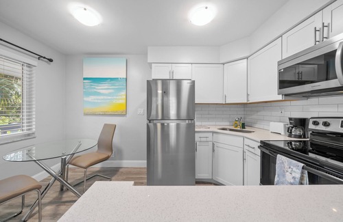 Riverwalk Fort Lauderdale Apartment | Central 1-Bedroom Apartment w/Sofa Bed & Full Kitchen
