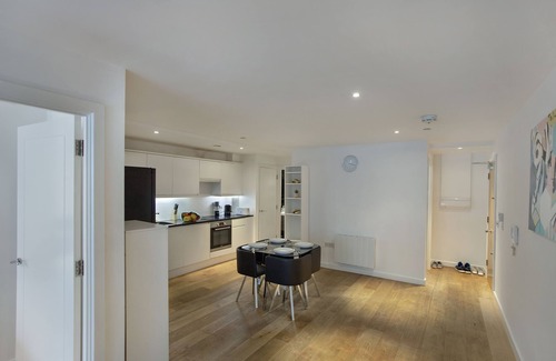 Fairfield Apartment | Central 2-Bed Apartment in Croydon that sleep 4!