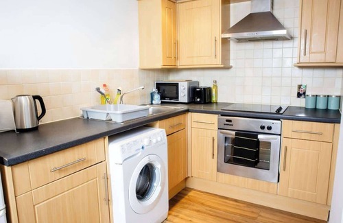 Leeds Apartment | Central 2 Bed Flat for Professional and Relocators