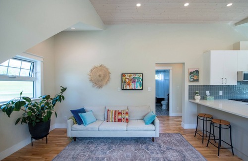 Gibsons Cottage | Central 2 Bed New Construction Laneway House in Gibsons