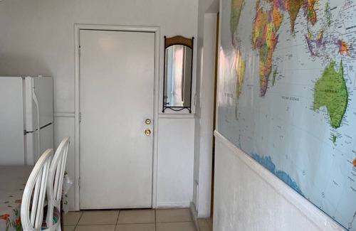 Paradise Condo | Central, 2 bed-rooms, 2 showers, 5 mins airport, 10 mins strip/convention center