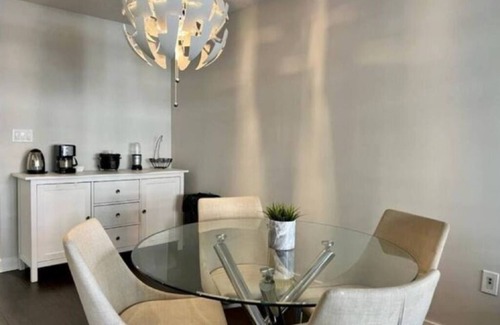 CityPlace Apartment | Central 2- bedroom condo w/parking