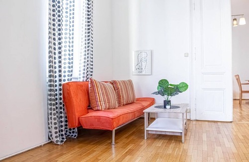 Neulerchenfeld Apartment | Central 2BR Apartment by Wiener Stadthalle