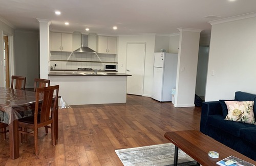 Busselton House | Central 3 Bed home with pool, EV Charger and unlimited free Wi-Fi