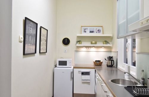 Csarnok negyed Apartment | Central 3 bedroom 3 bathroom with balcony