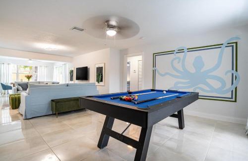 Riverland Village Apartment | Central 3BD wPool and Covered Patio 10 min to FLL
