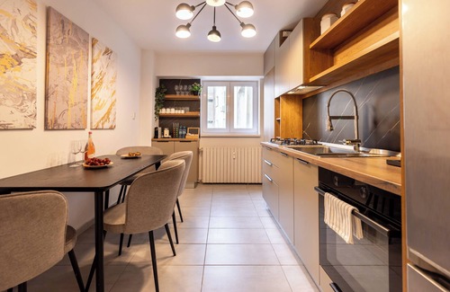 Bucharest Apartment | Central 3BR, 2 Bath – Ideal for Families/Groups