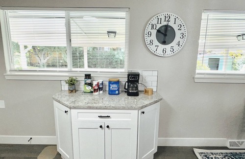 Westminster House | Central 5-BR Retreat with Basement Kitchenette & Convenient Freeway Access